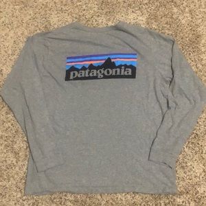 Patagonia Long Sleeve Size Large Gray